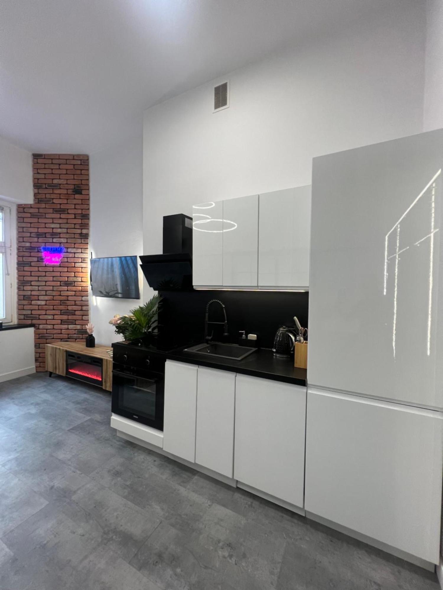 Loft W Centrum Z Jacuzzi Wroclaw Bagian luar foto