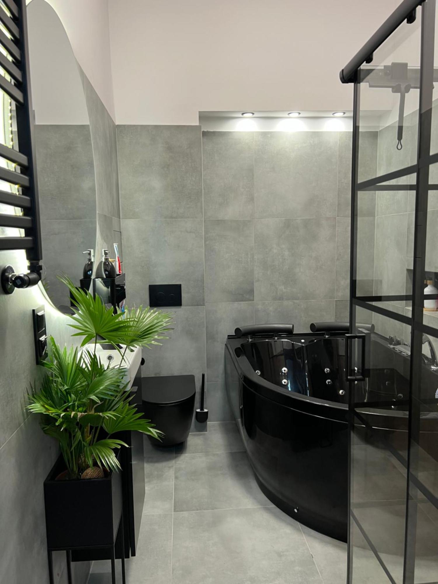 Loft W Centrum Z Jacuzzi Wroclaw Bagian luar foto