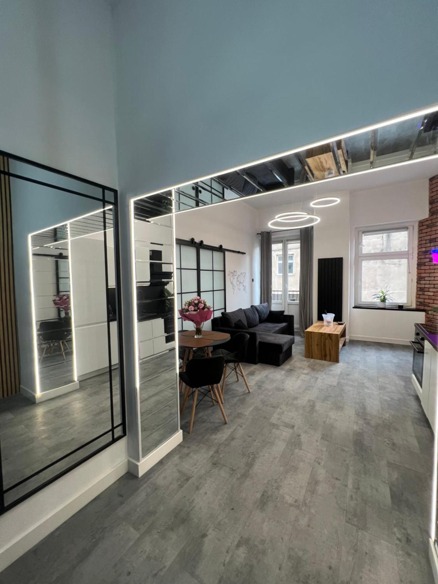 Loft W Centrum Z Jacuzzi Wroclaw Bagian luar foto